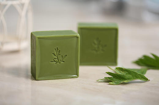 艾益生精油皂（礼盒装）6块精油皂+1个原木皂盒+2个泡沫网 商品图1