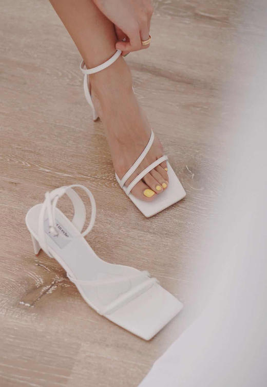 脚环细带方头凉鞋白色 商品图2