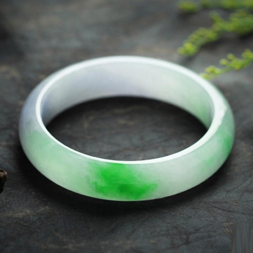 派瑞翡翠  翡翠手镯 冰糯种 春带彩 商品图2