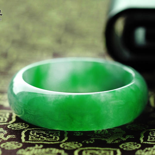 派瑞翡翠 翡翠手镯 糯种 阳绿 商品图2