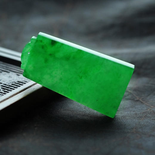 派瑞翡翠  翡翠挂件 平安牌 糯种 满绿 商品图0