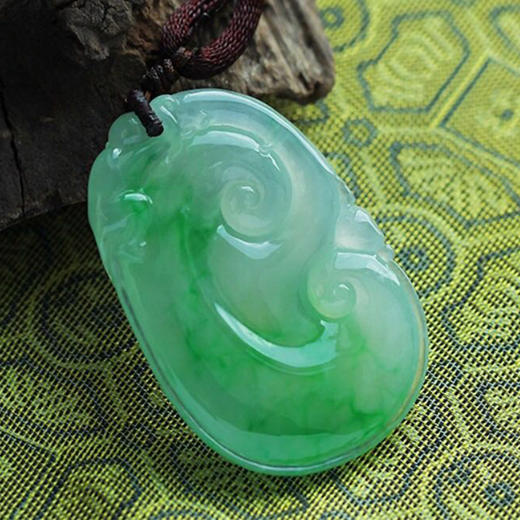 派瑞翡翠 翡翠挂件 如意 冰种 阳绿 商品图2