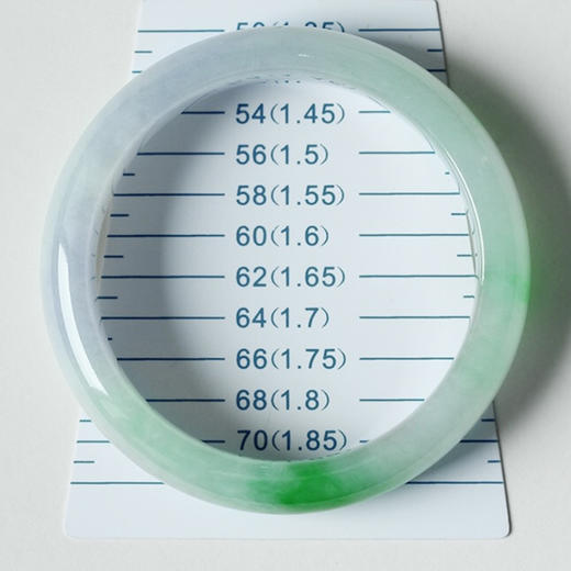 派瑞翡翠  翡翠手镯 冰糯种 春带彩 商品图4