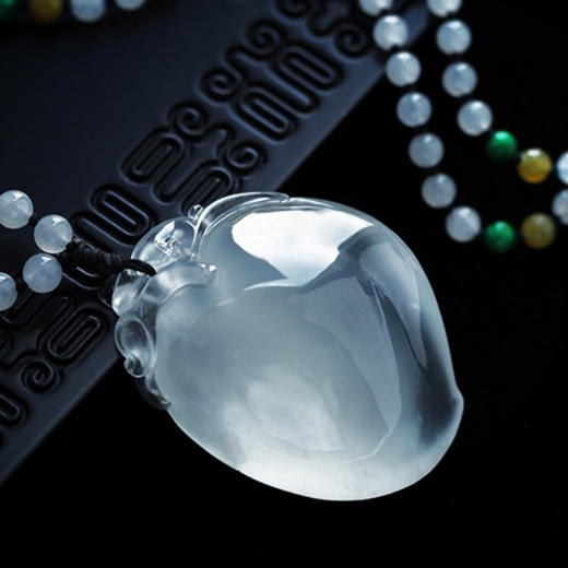 派瑞翡翠 翡翠挂件 寿桃 冰种 白冰 商品图3