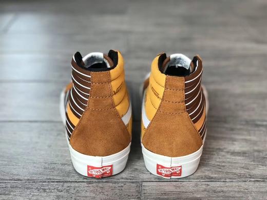 Vans不对称条纹拼接包头硫化板鞋 棕黄 蓝白推出全新 Style 138 ComfyCush LX Sk8半月形包胶头采用帆布和麂皮材质不对称 商品图1