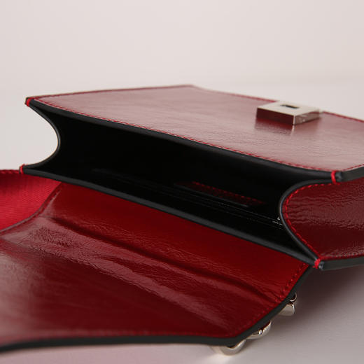 VIMAGE纬漫纪夏季新款方形小包休闲斜跨布带方包通勤百搭红色V1320901 商品图5