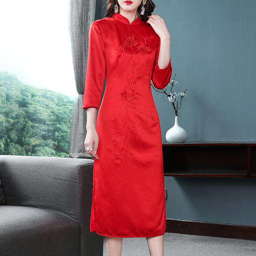 MWYG-9GC19060新款中国风刺绣红色连衣裙 商品图0