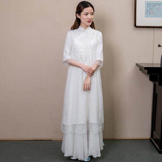 QN-L2129中国风文艺复古刺绣连衣裙 商品图3