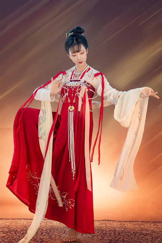 重回汉唐汉服女丝路遗珍中国风仙女飘逸非古装唐风齐胸襦裙套装春