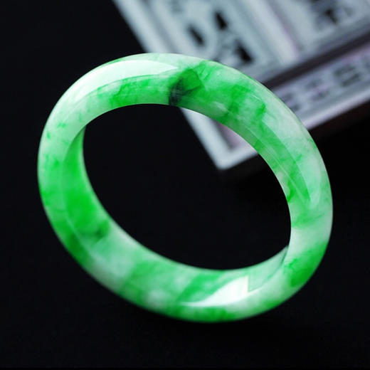 派瑞翡翠 翡翠手镯 糯种 阳绿 飘花 商品图2