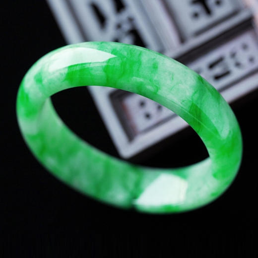 派瑞翡翠 翡翠手镯 糯种 阳绿 飘花 商品图0