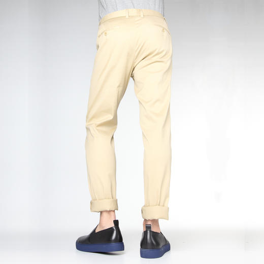 Marco Azzali 卡其色休闲裤 P5015000 商品图2