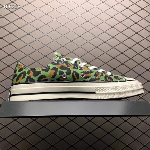 Converse X Wacko Maria x INVINCIBLE 三方联名 鞋舌的“万夫莫开”实属亮点  豹纹 绿豹纹 高帮 低帮 商品图5
