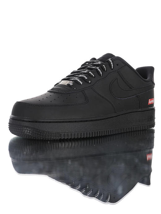 Supreme x Nike Air Force 1 Low耐克 志高联乘 硬质头层荔枝纹皮革鞋面 内置全掌AirSole气垫 空军一号 皮革黑红LOGO配色 商品图1