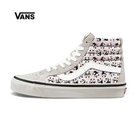 经典安纳海姆已司空见惯VANS 带你玩点不一样的。将SK8-H| 38 DX、ERA 95DX糅合富有设计感的熊猫印花与色彩美学，带来更新颖潮流的街头风格，掀起熊猫印花风潮。型号：TJ59