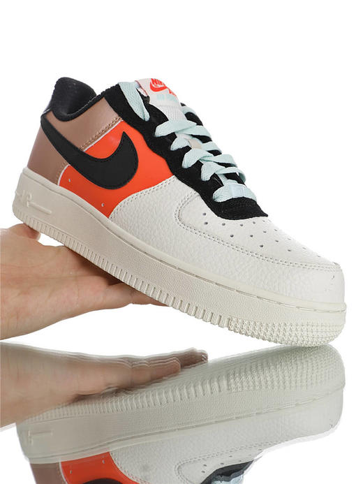 耐克Nike Air Force 1 '07 LV8 采用硬质头层皮革材质 内置全掌air sole气垫 商品图1