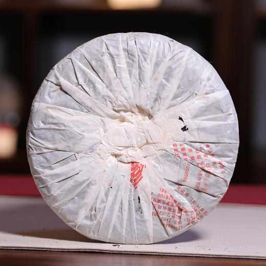 澜沧古茶2006年0018大饼普洱生茶邦崴古树干仓老茶 357g 商品图4