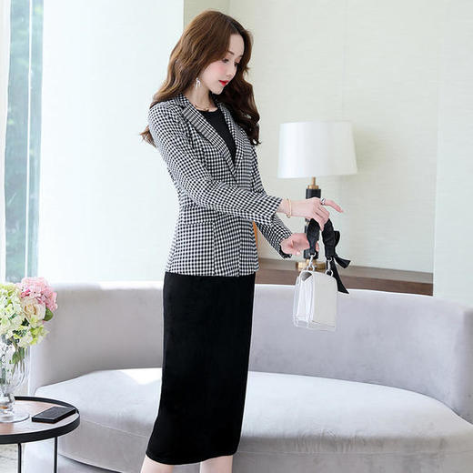 LY-LY91938韩版时尚气质修身通勤小西装一步裙两件套套装 商品图3