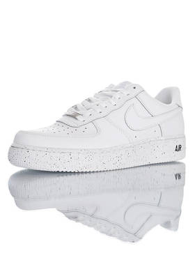 耐克Nike Air Force 1 ´07 LV8 采用硬质移膜革鞋面材质 内置全掌air sole气垫 空军一号低帮