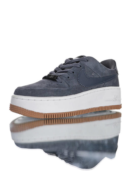 耐克Nike Air Force 1 Sage Low LX Suede 进口丝光猪巴革鞋面 内置Air气垫装置 独立EVA中底 厚底松糕空军板鞋 商品图3