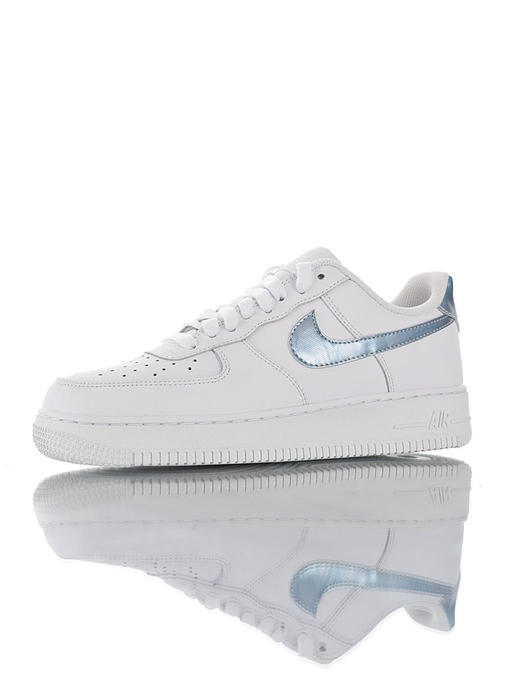 耐克Nike Air Force 1 Low '07 正确无色差皮革材质钩子 采用硬质头层牛皮革 内置全掌air sole气垫 空军一号经典低帮休闲运动板鞋 白皮雾霾蓝钩 商品图0