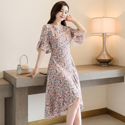 HR-WZ66089夏季OL气质爆款印花五分袖V领连衣裙 商品图1