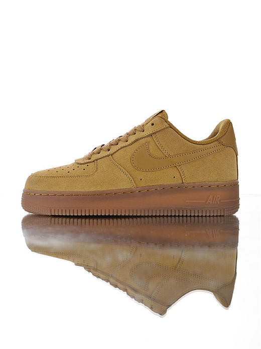 耐克Nike Air Force 1 Low 07 LV8 采用丝光翻毛材质 内置全掌air sole气垫 耐克空军一号低帮经典百搭休闲运动板鞋 翻毛麦黄焦糖 商品图0