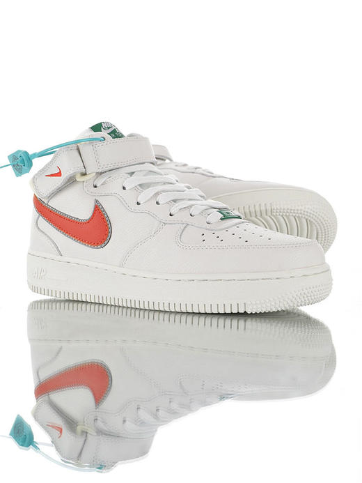 耐克Nike Air Force 1 '07 LV8 美剧怪奇物语限定 原模具开发打造 采用荔枝纹移膜皮革材质 内置全掌air sole气垫 空军一号板鞋 皮革白深绿桔红校徽 商品图3