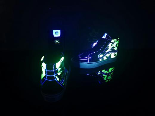 男女鞋真标硫化工艺#升级正确原装铝楦数据楦型版本，范斯Vans Sk8-Hi Reissue"Alien Ghosts"经典高帮 低帮 帆布休闲运动硫化滑板板鞋“黑白外星人夜光VN0A4BV6VTB1 商品图2