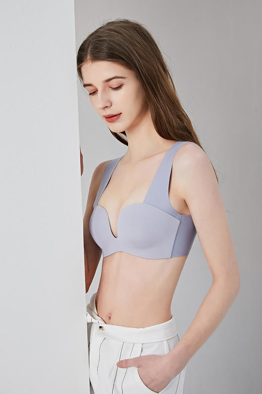 【爆品推荐，无限回购】Lily moon 无痕无钢圈宽带聚拢文胸清爽舒适 商品图7