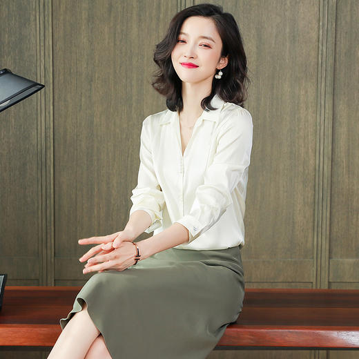 上海旗袍厂ASE-L6623    V领气质名媛真丝衬衫 商品图3