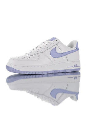耐克Nike WMNS Air Force 1 '07 采用牛剖层移膜革 内置全掌air sole气垫 空军低帮经典百搭休闲运动板鞋 白浅紫兰配色