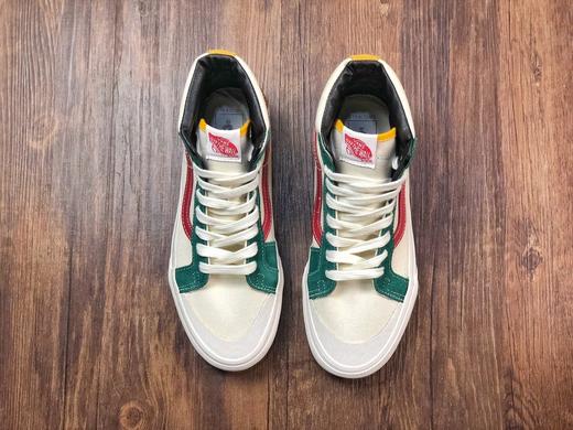 Vans Vault OG Sk8-Hi  万斯 米白撞色高帮 真标硫化工艺 升级正确原装铝楦数据楦型 海外高端限定高端系列 老茱莉安硫化 红绿白三色撞色 VN0A38FWVZ0 商品图4