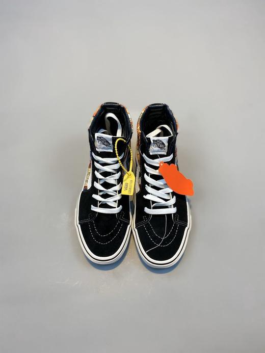 Vans/范斯 亚洲限定联名 Disney MICKEY MOUSE 米奇90周年纪念款 高帮 低帮 男女板鞋情侣帆布鞋。 码数：35-44 商品图2