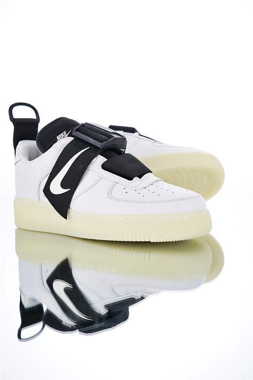耐克Nike Air Force 1 Utility “White Black”磁力机能夜光底解构美学  空军一号机能低帮绷带设计潮流休闲运动板鞋 白黑绷带浅灰淡兰荧光绿灰杏仁白生胶 商品图5