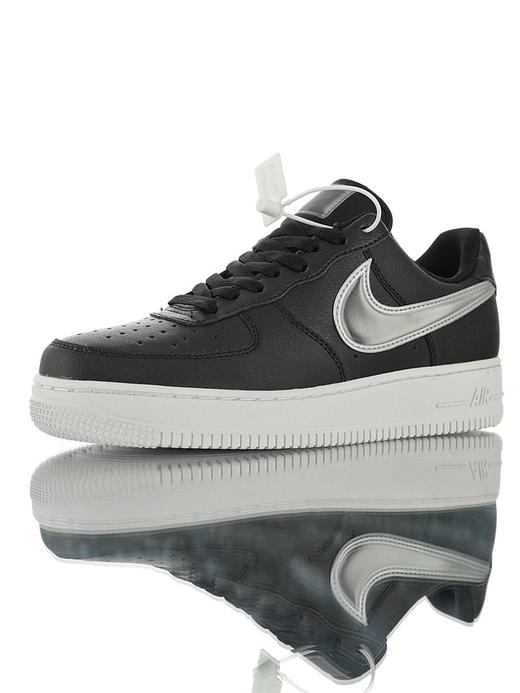 耐克Nike Air Force 1 07 LV8 采用牛剖层移膜革 内置全掌air sole气垫 空军一号经典百搭休闲运动板鞋 黑皮灰银渐变放大钩 商品图0