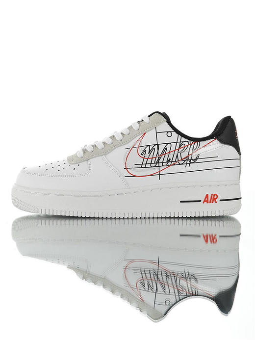 耐克Nike Air Force 1 '07"Script Swoosh" 原模具开发打造 硬质头层牛皮革 内置全掌air sole气垫 空军一号运动板鞋 白灰素描黑红配色 商品图0