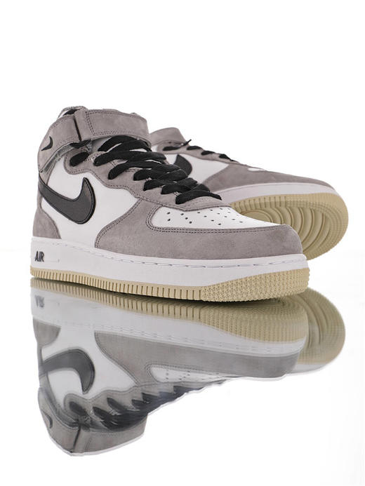 耐克Nike Air Force 1 Mid '07 原模具开发打造 台产丝光猪巴革 移膜皮革材质鞋面 空军一号经典高帮百搭休闲运动板鞋 皮革白灰拼接 商品图1