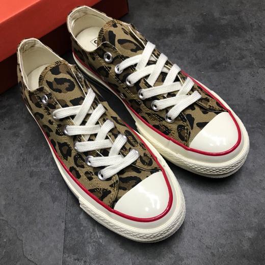 Givenchy X Converse 纪梵希/匡威联名合作推出的 Chuck Taylor All Star1970S系列 豹纹印花 配色 强烈撞击你的眼球 彰显品牌的狂野风格 尺码：35--44 商品图1