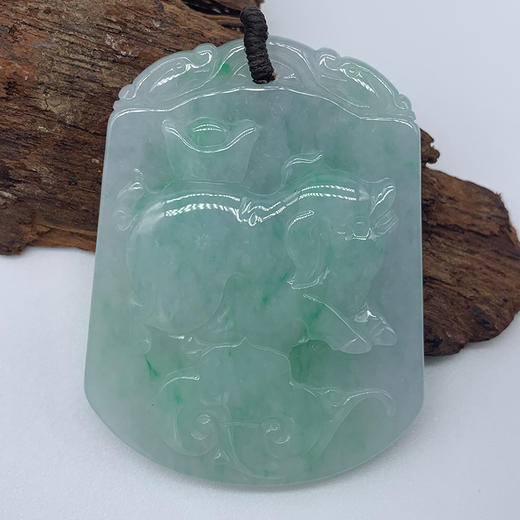 派瑞翡翠 翡翠生肖猪 糯种 绿色 商品图3