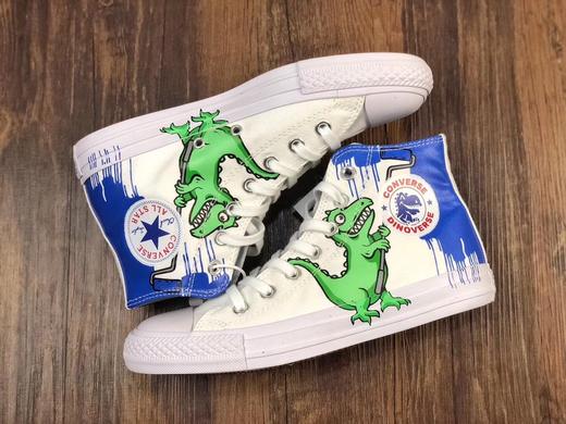加拿大限定CONVERSE手绘卡通恐龙 高帮帆布鞋，独特的双面恐龙与颜色间的碰撞个性十足，冲击你的视觉，原底印花开模，真标硫化工艺，硅蓝中底 ，原盒原标 货号：763714c 号码：35 - 44 商品图1