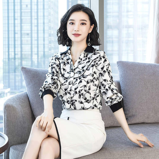 上海旗袍厂ASE-3311时尚百搭气质美观翻领复古印花真丝小衫 商品图3