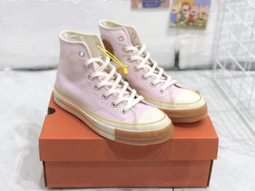 匡威CONVERSE Chuck 70 Pop 高帮复古帆布鞋男女同款 真标 硫化工艺，聚氨酯硅蓝PU中底、原楦开发版型原标原盒制官网爆火 粉色 灰色 白色货号：165719C 鞋码：35--39 商品图2