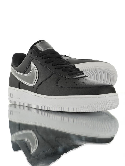 耐克Nike Air Force 1 07 LV8 空军一号经典百搭休闲运动板鞋 白皮极光蓝紫渐变放大钩黑皮灰银渐变放大钩配色 商品图3
