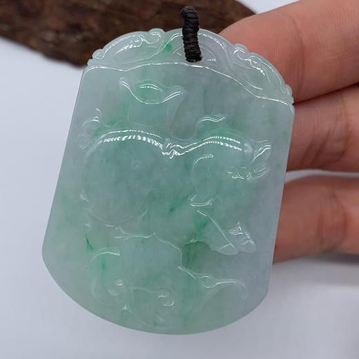 派瑞翡翠 翡翠生肖猪 糯种 绿色 商品图2