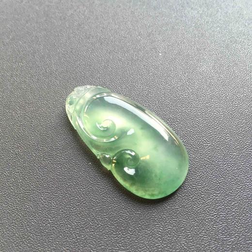 高冰到玻璃种晴水飘绿花翡翠如意