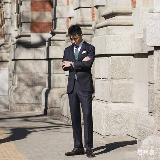 Huddersfield Chelsea Super 120's 澳洲美丽诺羊毛藏蓝色暗格纹全麻衬套装 商品图3