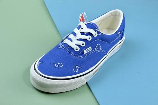 你们最期待的 Vans Vault「腰果花」来了！配色采用红、绿、蓝三色制作鞋身💯 35-44 商品图4