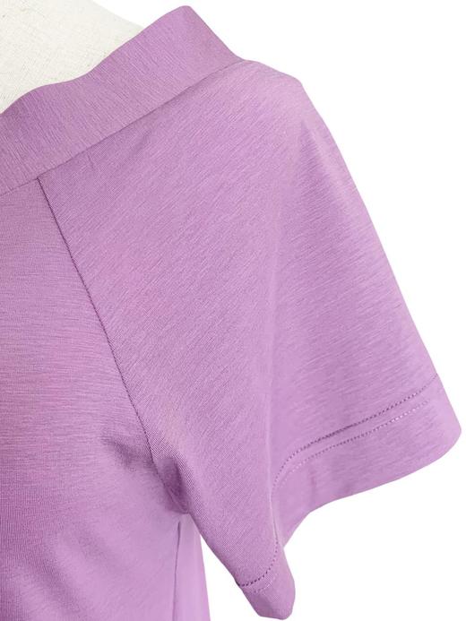 TYNVIE 单边露肩不对称设计短袖T恤 - 丁香紫 商品图4