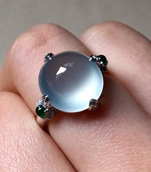 冰玻种蛋面戒指小灯泡强荧光很饱满裸石尺寸125117